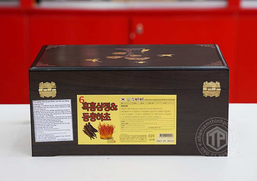 Cao hắc sâm đông trùng hạ thảo Hàn Quốc hộp gỗ 2 hũ x 500g Cao hắc sâm đông trùng hạ thảo Hàn Quốc hộp gỗ 2 hũ x 500g