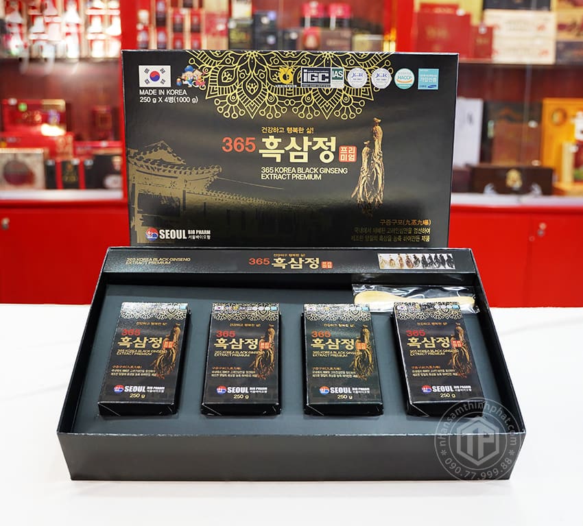 Cao hắc sâm Hàn Quốc 6 năm tuổi hộp 4 lọ 250g Cao hắc sâm Hàn Quốc 6 năm tuổi hộp 4 lọ 250g