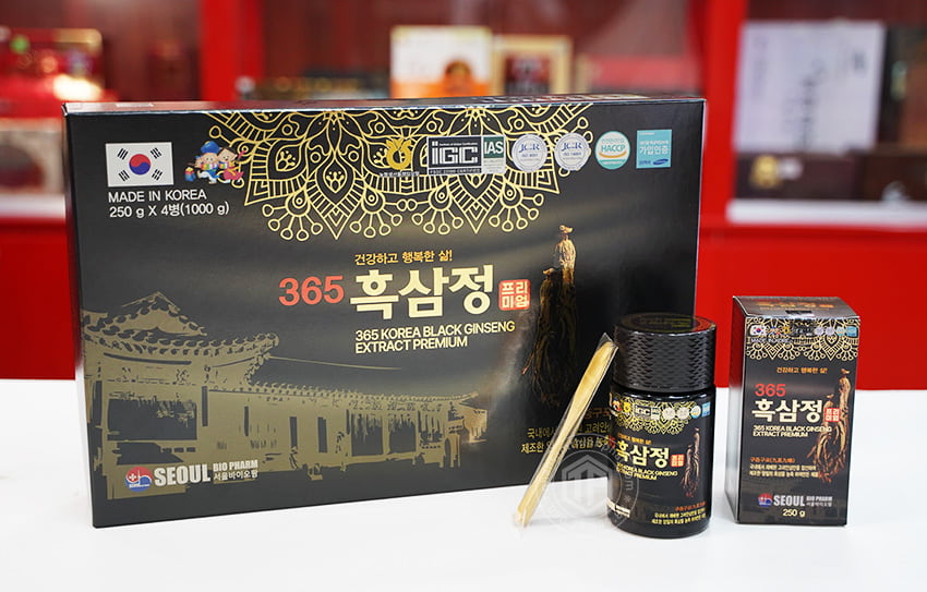 Cao hắc sâm Hàn Quốc 6 năm tuổi hộp 4 lọ 250g Cao hắc sâm Hàn Quốc 6 năm tuổi hộp 4 lọ 250g