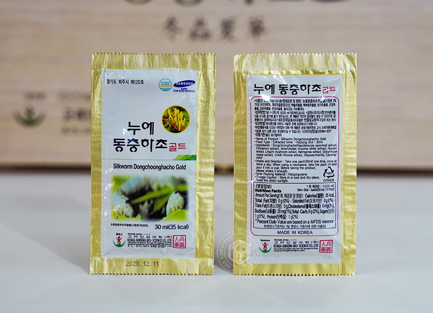 Nước đông trùng hạ thảo Hàn Quốc hộp gỗ 60 gói Nước đông trùng hạ thảo Hàn Quốc hộp gỗ 60 gói