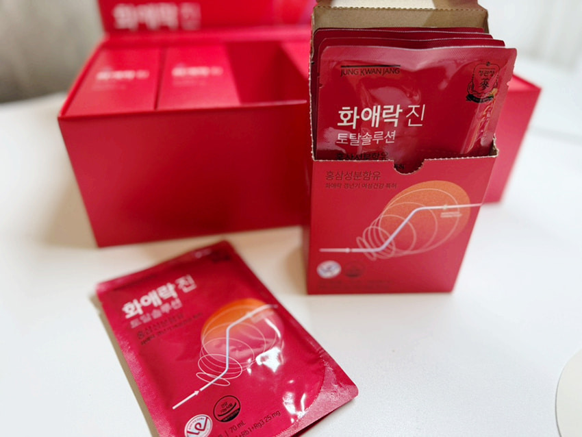 Nước Hồng Sâm Cao Cấp KGC chính hãng cho nữ hộp 30 gói x 70ml Nước Hồng Sâm Cao Cấp KGC chính hãng cho nữ hộp 30 gói x 70ml