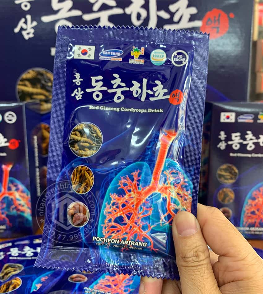 Nước hồng sâm đông trùng hạ thảo bổ phổi Pocheon hộp 30 gói x 70ml Nước hồng sâm đông trùng hạ thảo bổ phổi Pocheon hộp 30 gói x 70ml